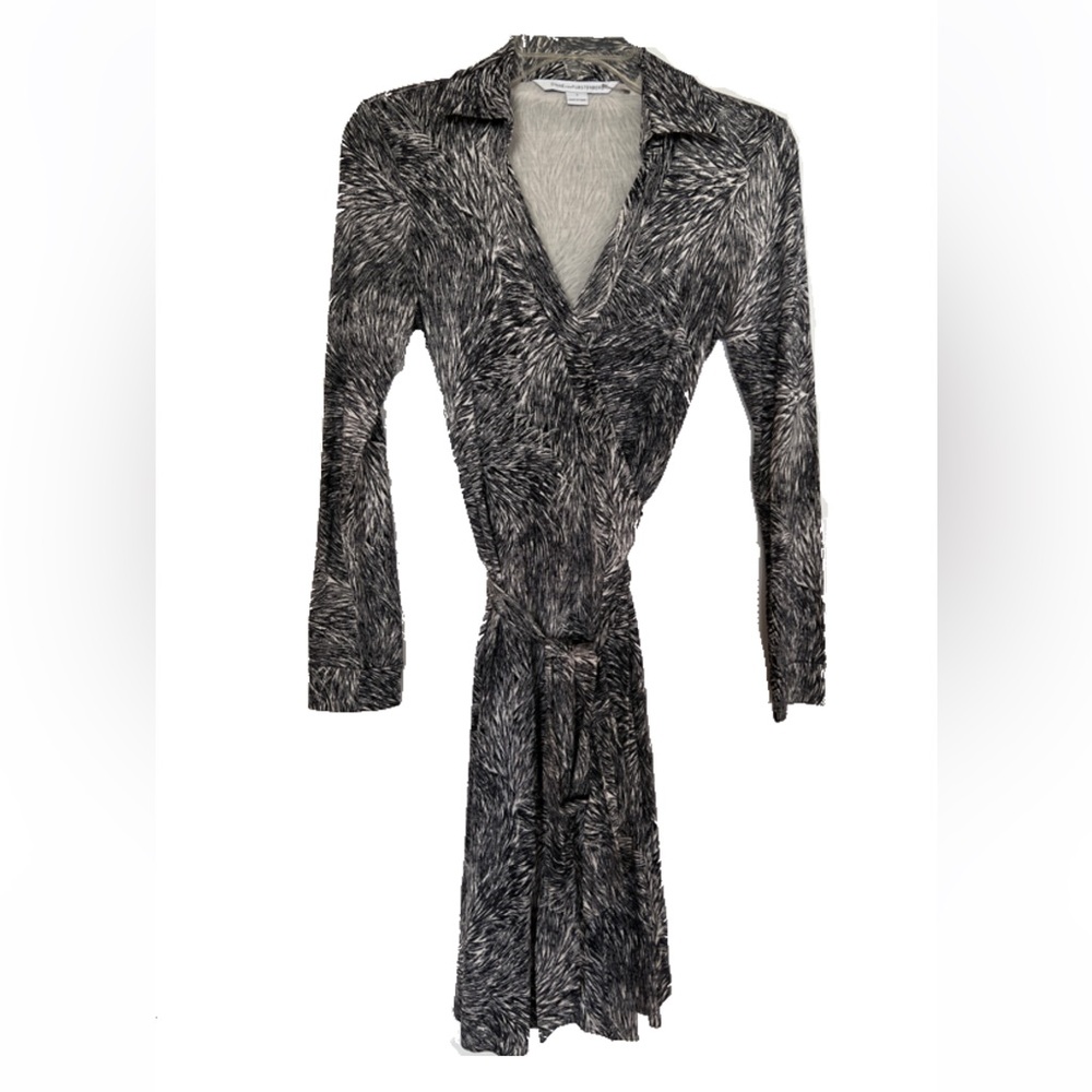 Diane Von Furstenberg Wrap Dress - size 4